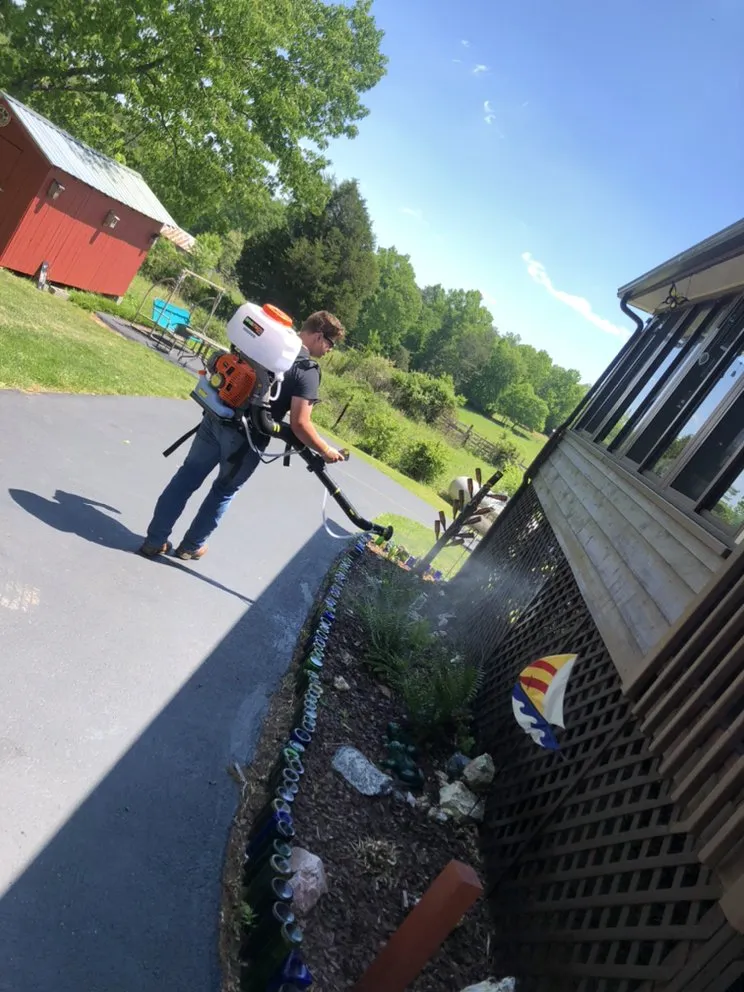 Expert yard maintenance in Altavista, VA by Grass Monsters