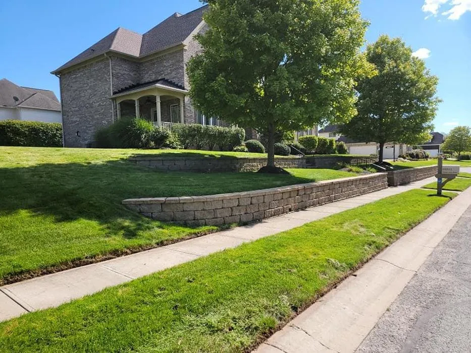 Custom lawn care service experts serving Indianapolis, IN - Grass N Stuff