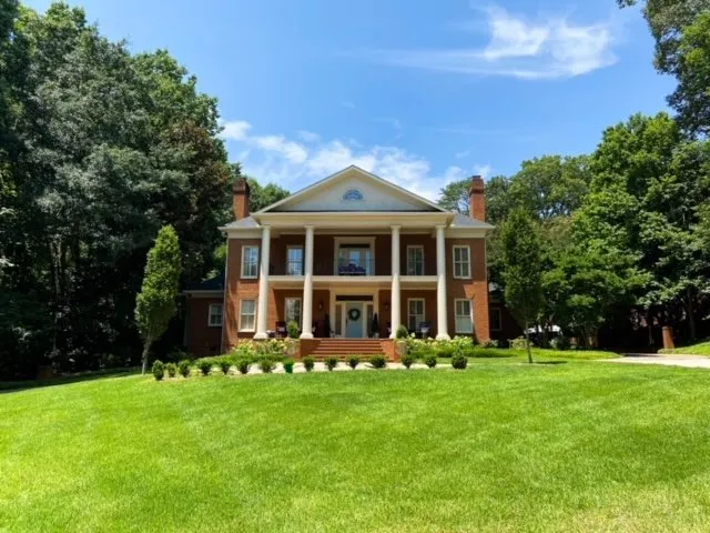 Top-rated lawn mowing service for homes in Greenville, SC by Grass Nerds