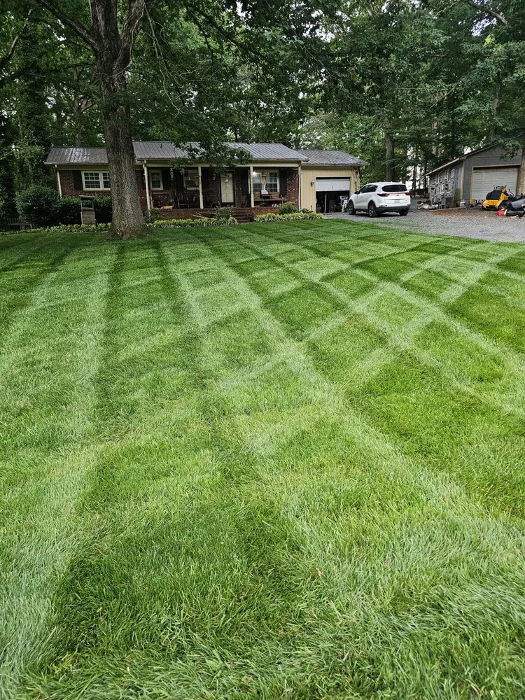 Expert lawn mowing service experts serving Asheboro, NC - Grass Ninja Pros