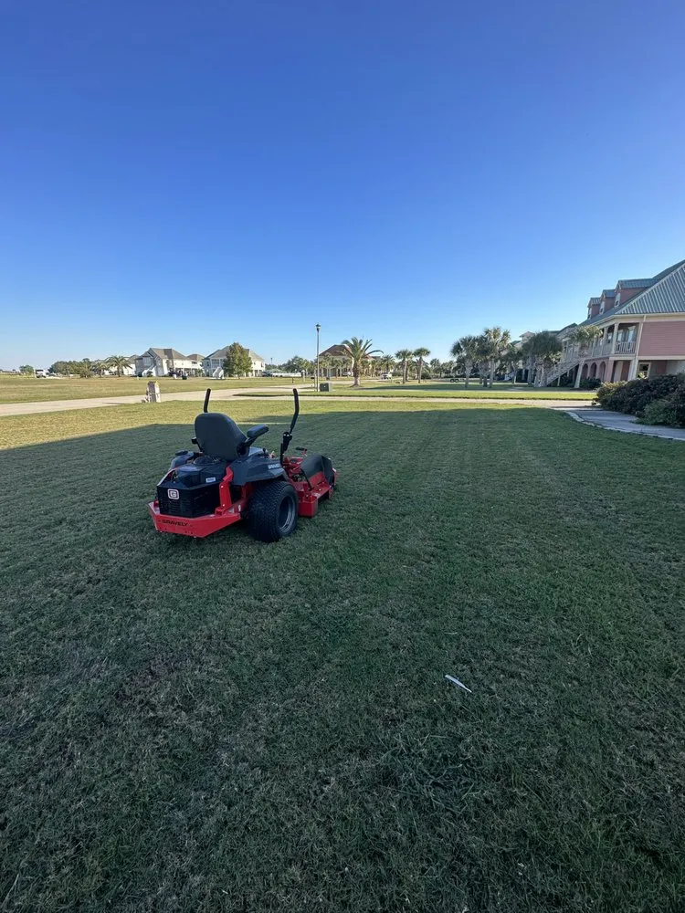 Custom residential landscaping for beautiful yards in Slidell, LA by Grass Pro