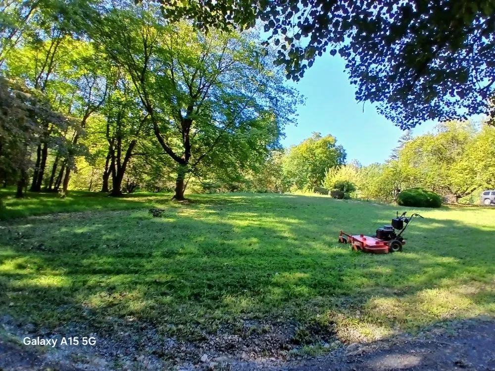 Custom garden landscaping in Gaithersburg, MD by Grass Reapers Landscaping