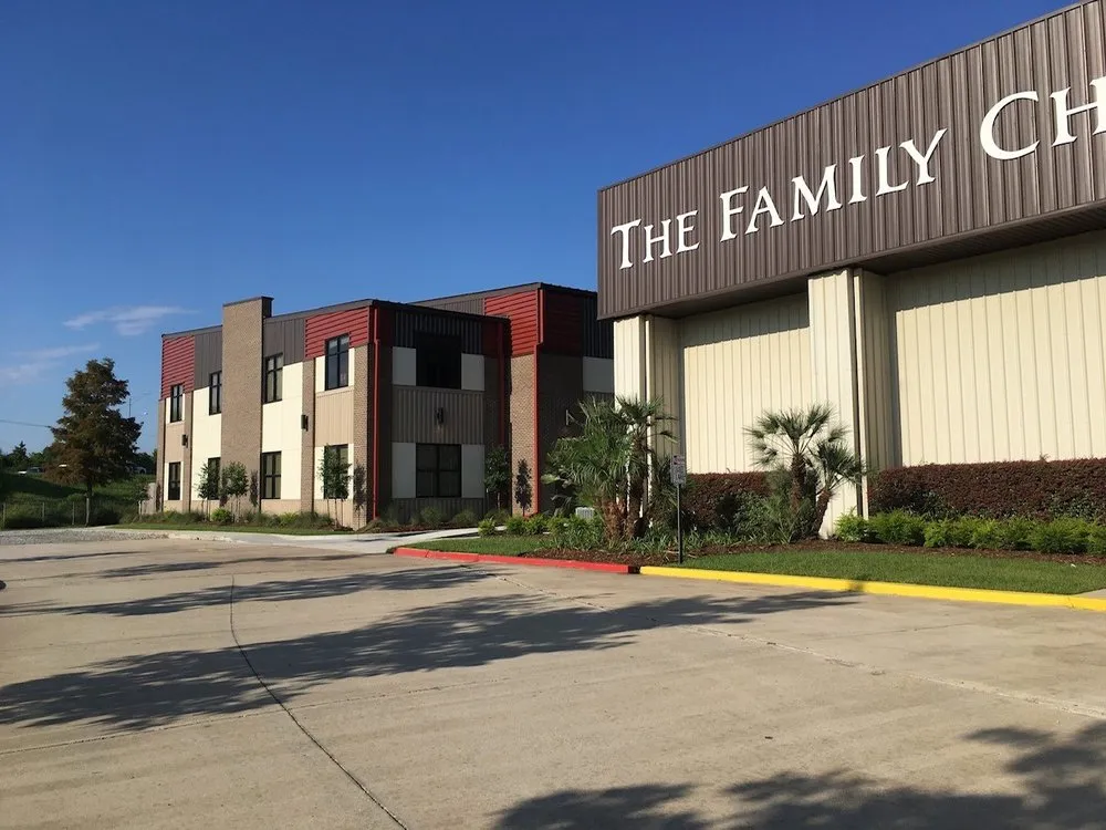 Top-rated outdoor landscaping in Lafayette, LA - Grass Roots Landscape