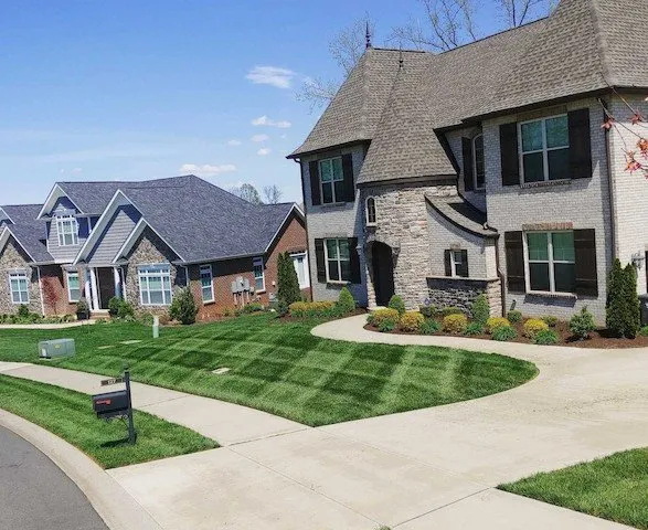 Affordable lawn care service experts serving Clarksville, TN - Grass Roots Lawn Care