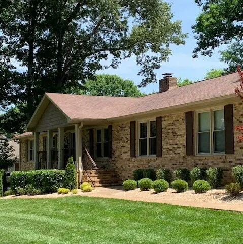 Top-rated lawn care service in Clarksville, TN by Grass Roots Lawn Care