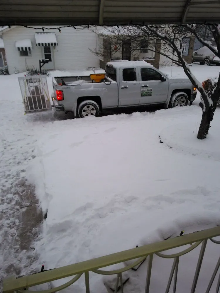 Trusted garden landscaping for homes in Pittsburgh, PA by Grass Roots Lawn Care Service