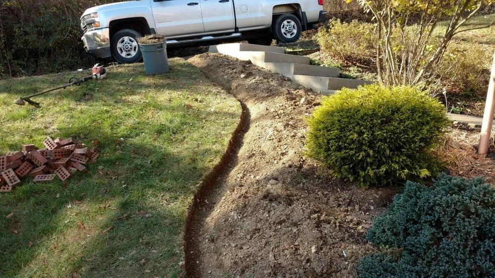 Custom yard cleanup service in Pittsburgh, PA - Grass Roots Lawn Care Service