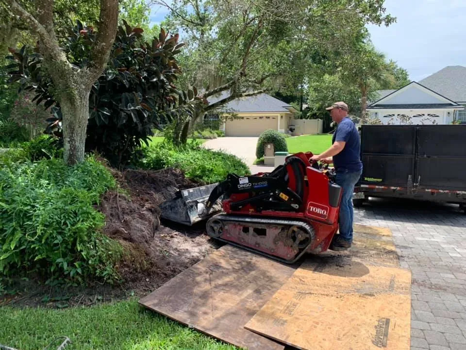 Affordable yard maintenance experts serving Orlando, FL - Grass Roots Outdoors