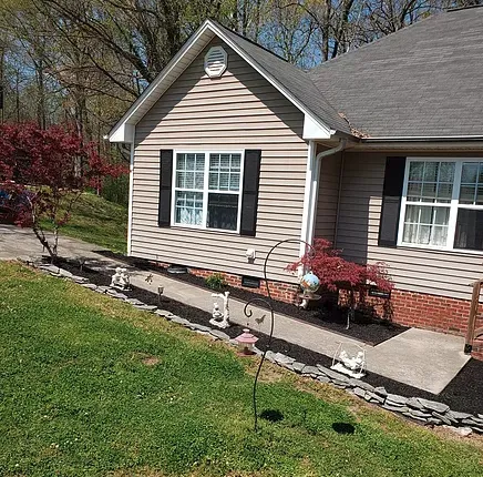 Custom yard cleanup service in High Point, NC - Grass Tigers Lawncare and Maintenance