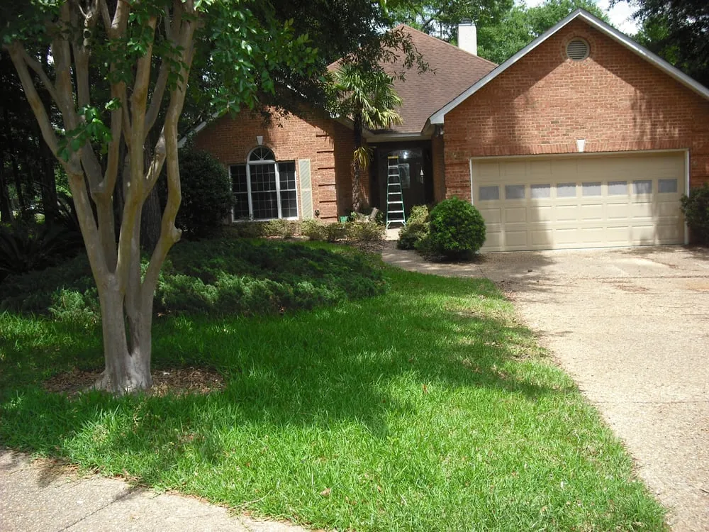Professional residential landscaping experts serving Tallahassee, FL - Grass Trimmers Lawn Service LLC