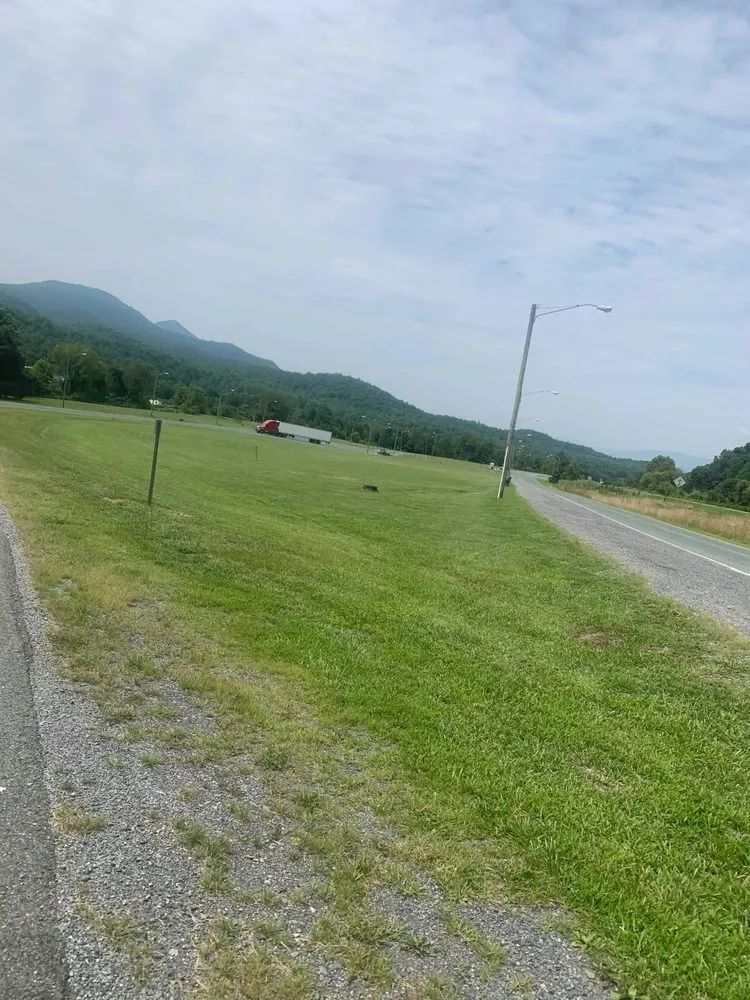 Trusted lawn mowing service in Covington, VA by Grass Wackers