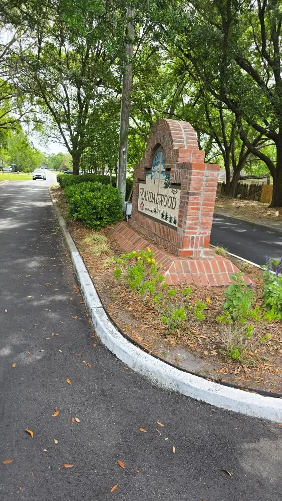 Affordable outdoor landscaping experts serving Brunswick, GA - Grass Whackers