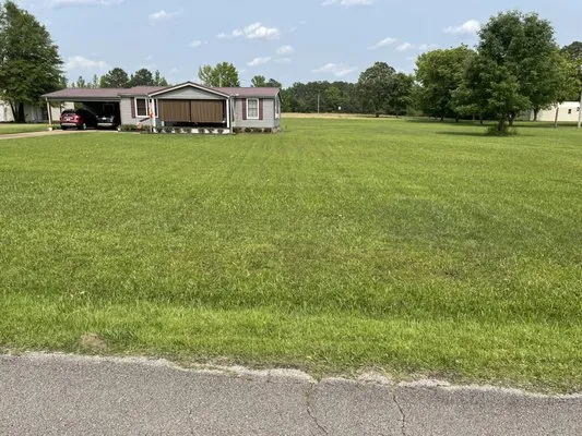 Grass Whisperers Logo