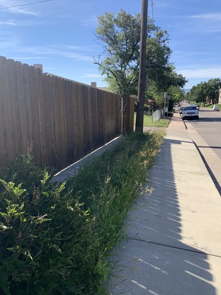 Custom garden landscaping in Littleton, CO by Grassbusters