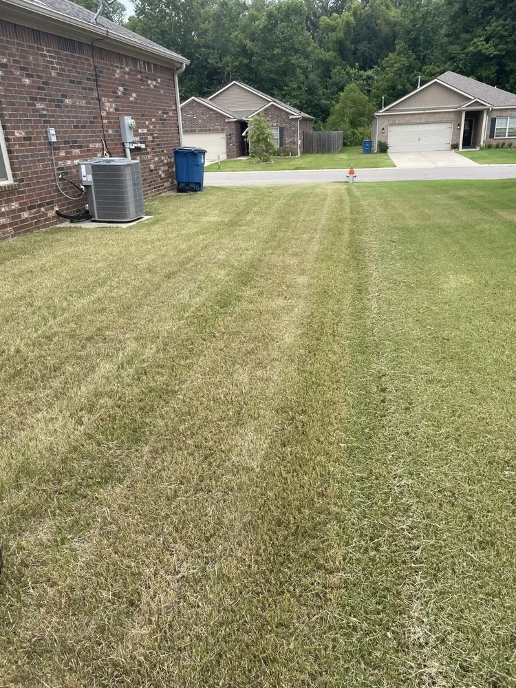Top-rated lawn mowing service for residential properties in Munford, TN by Grasscape