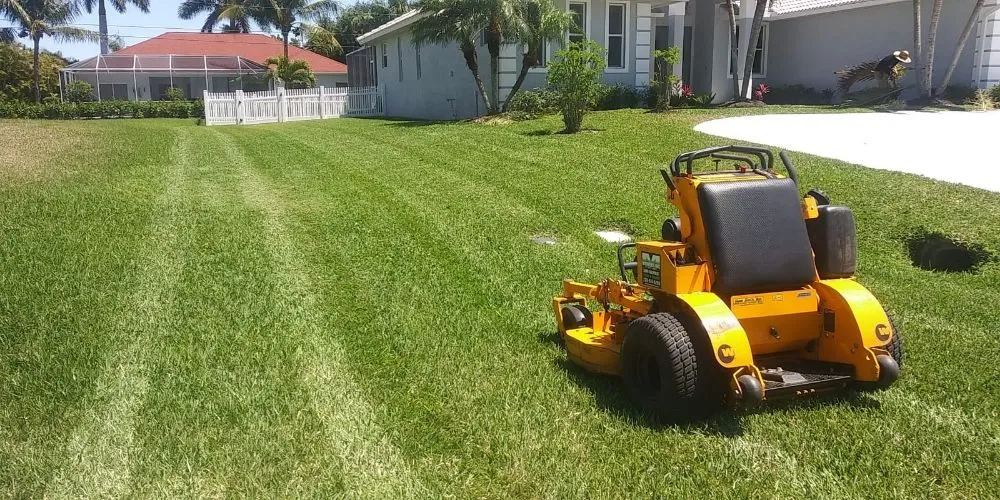 Top-rated lawn mowing service experts serving Fort Myers, FL - Grasscapes Lawn And Landscaping