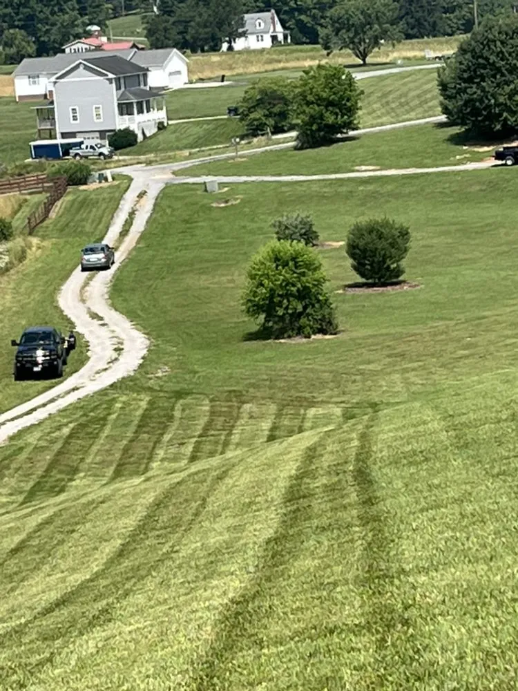 Professional outdoor landscaping in Narrows, VA - GrassCuts