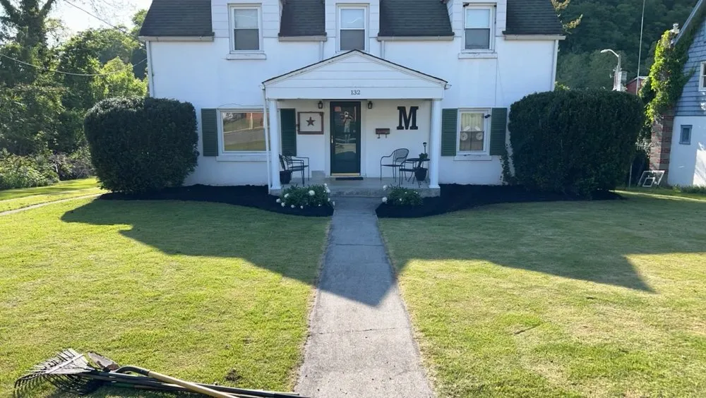 Top-rated yard cleanup service in Narrows, VA - GrassCuts