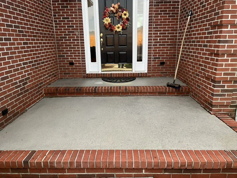 Custom yard maintenance in Narrows, VA by GrassCuts