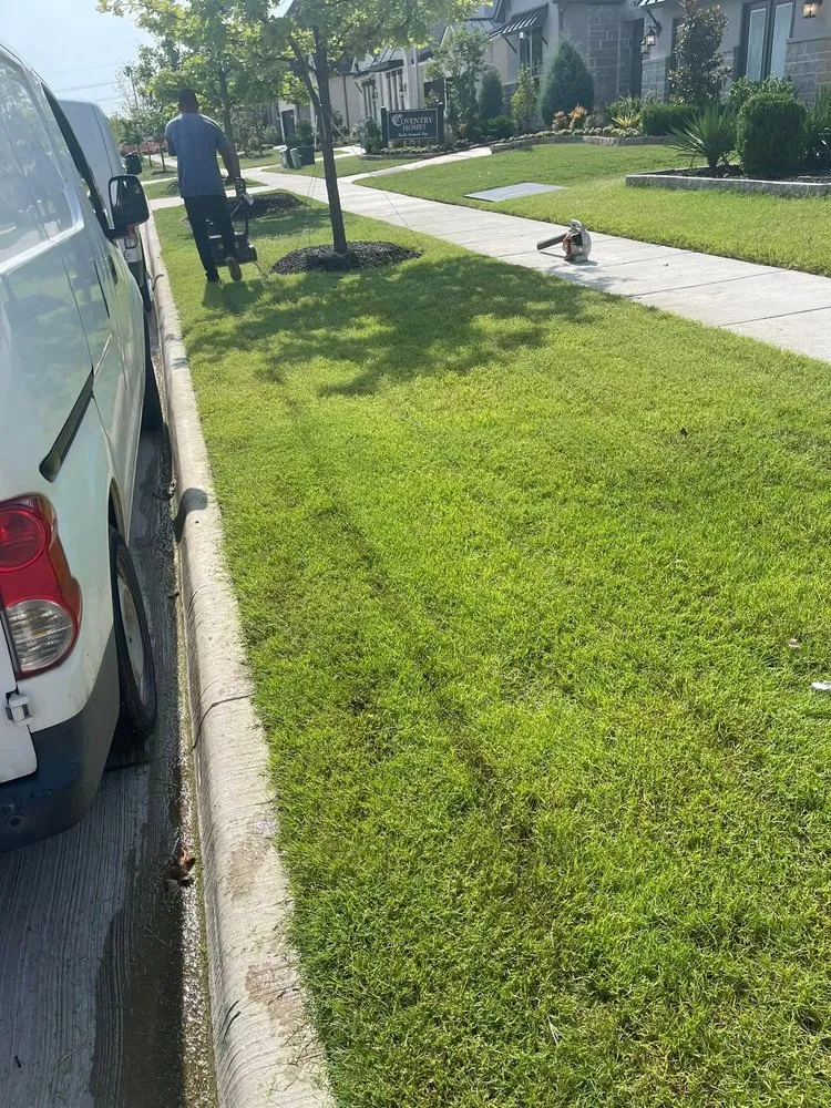 Reliable lawn care service experts serving The Colony, TX - Grasscutts