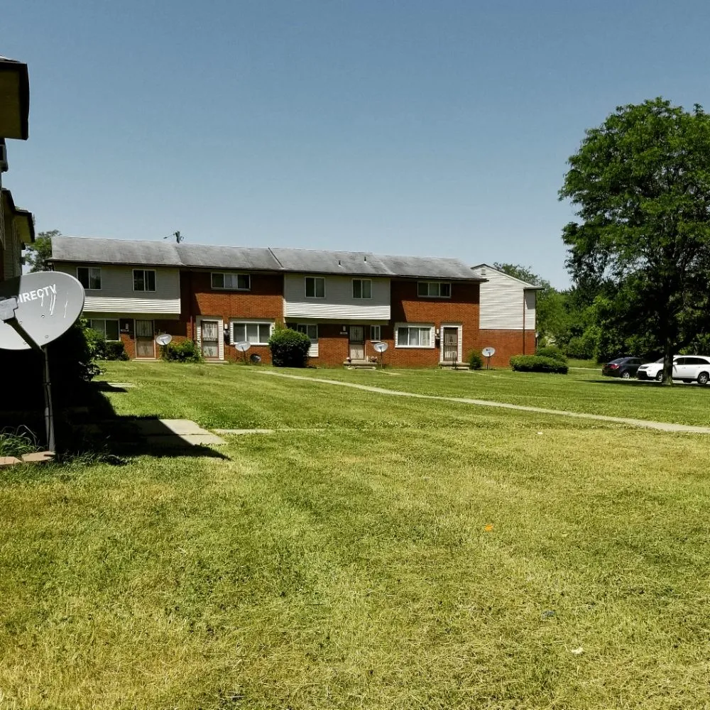 Affordable landscape installation for residential properties in Flint, MI by Grassdash