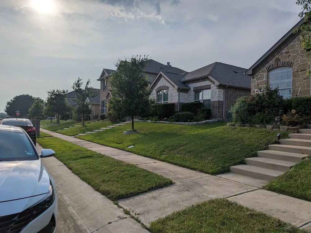 Custom yard maintenance for beautiful yards across Denton, TX - Grassguru