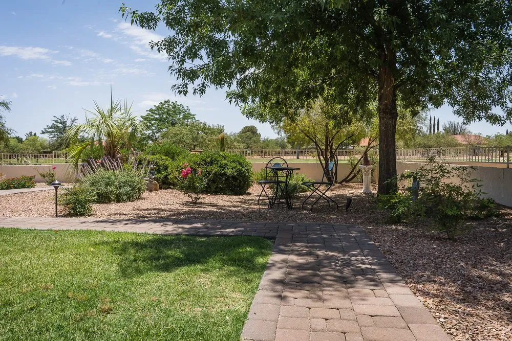 Affordable landscape design in Huachuca City, AZ by Grasshopper Landscaping & Maintenance