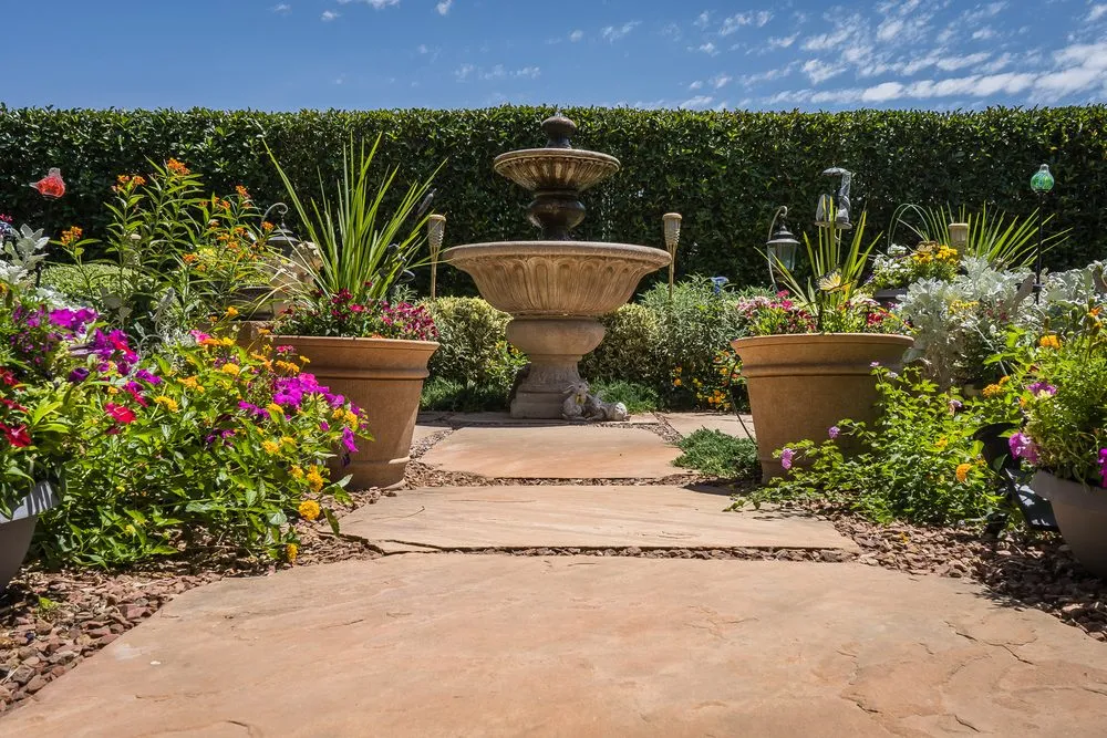 Expert outdoor landscaping in Huachuca City, AZ - Grasshopper Landscaping & Maintenance