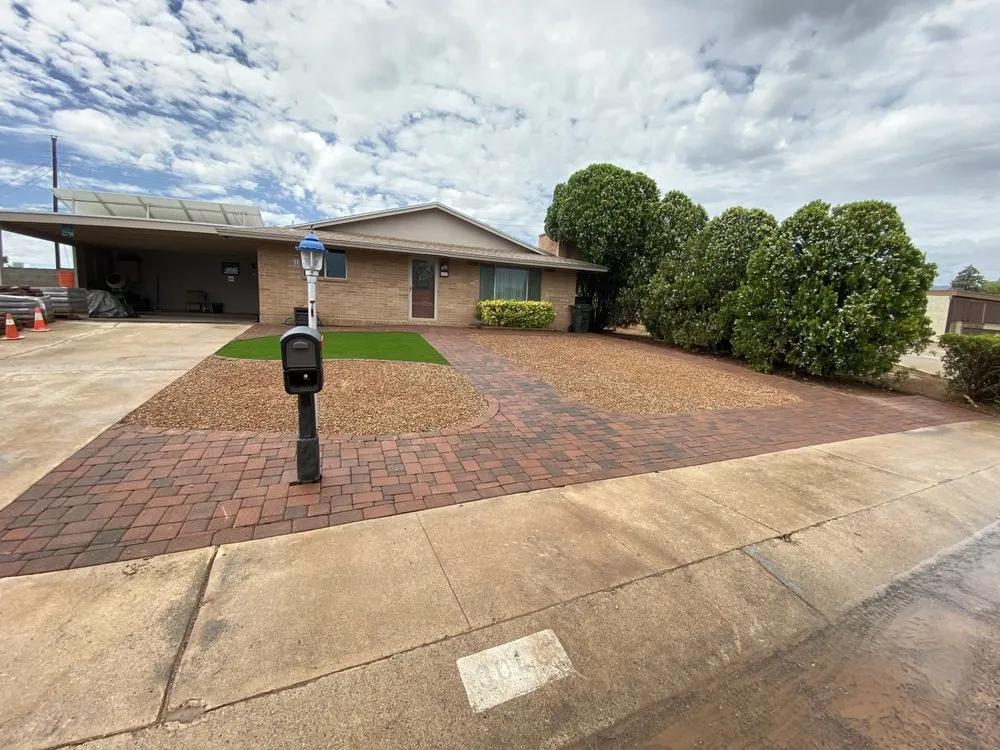 Expert yard maintenance in Huachuca City, AZ - Grasshopper Landscaping & Maintenance