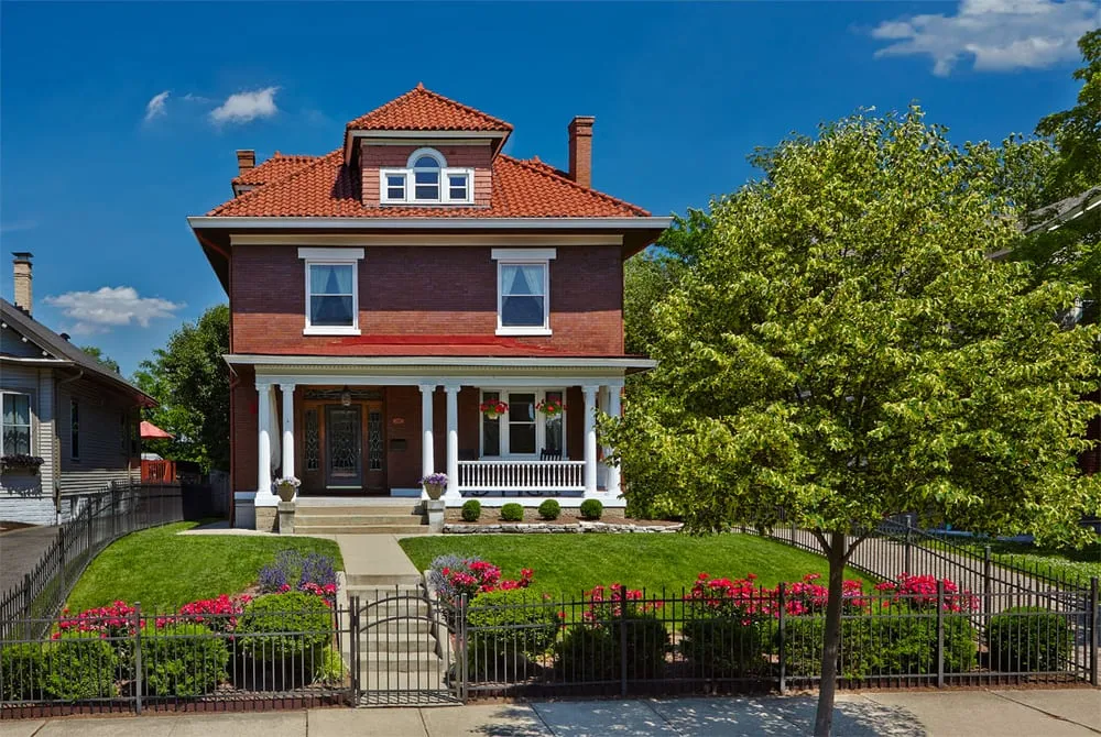 Local lawn care service in Cincinnati, OH by Grasshopper Landscaping