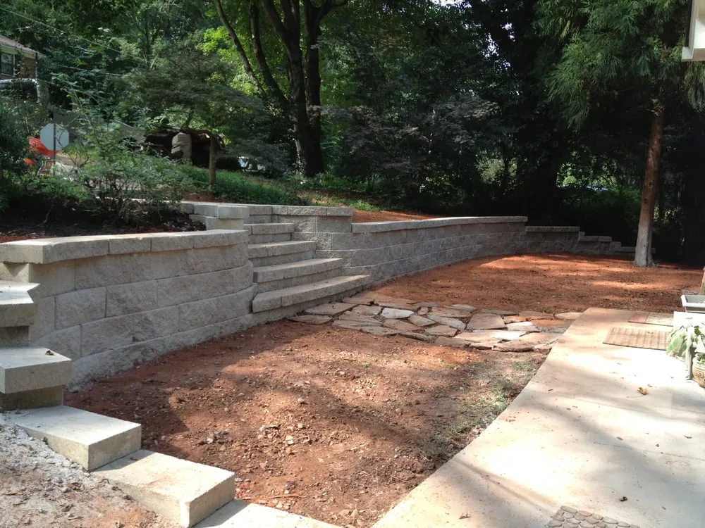 Expert lawn care service in Lilburn, GA - Grasshopper Lawn Care