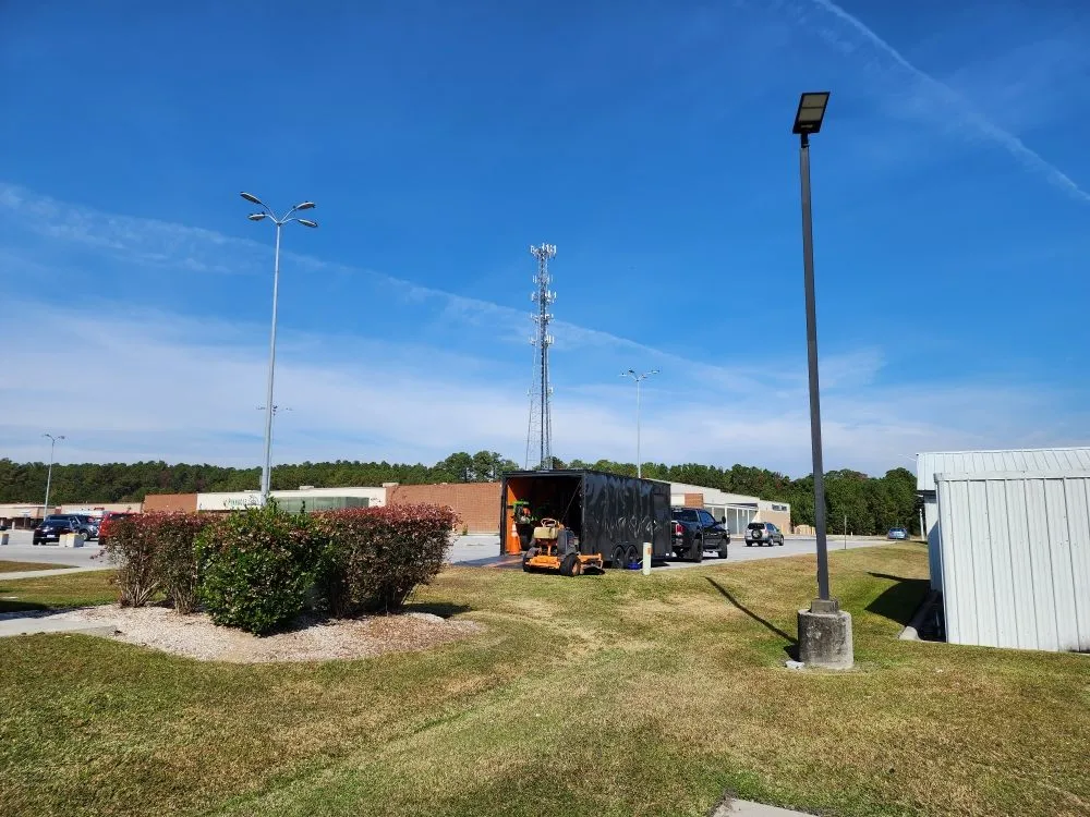 Custom lawn care service near you across Richlands, NC - Grasshoppers Lawn Service