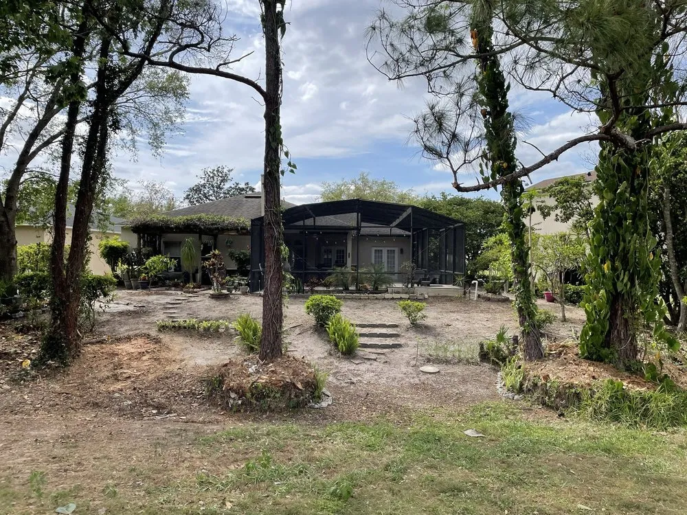 Top-rated residential landscaping in Orlando, FL by Grasshoppers