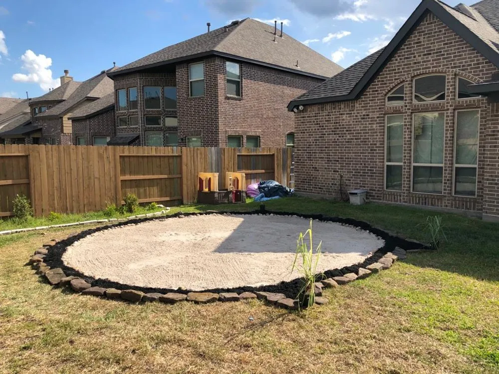 Top-rated lawn care service experts serving Tomball, TX - Grasshoppers Tree Cut