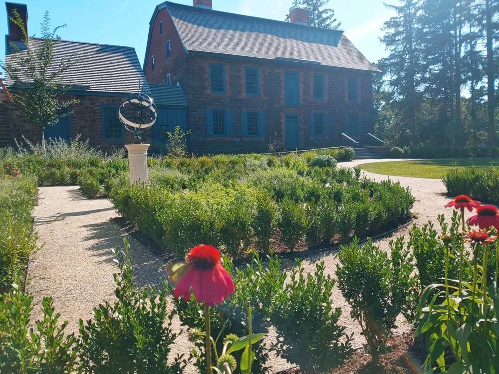 Professional residential landscaping in Pompton Lakes, NJ by Grasskeepers Landscaping