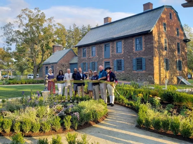 Custom yard maintenance in Pompton Lakes, NJ by Grasskeepers Landscaping