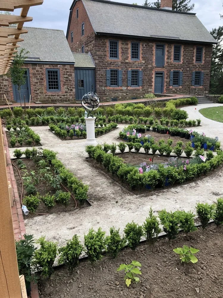 Custom lawn mowing service with custom design across Pompton Lakes, NJ - Grasskeepers Landscaping