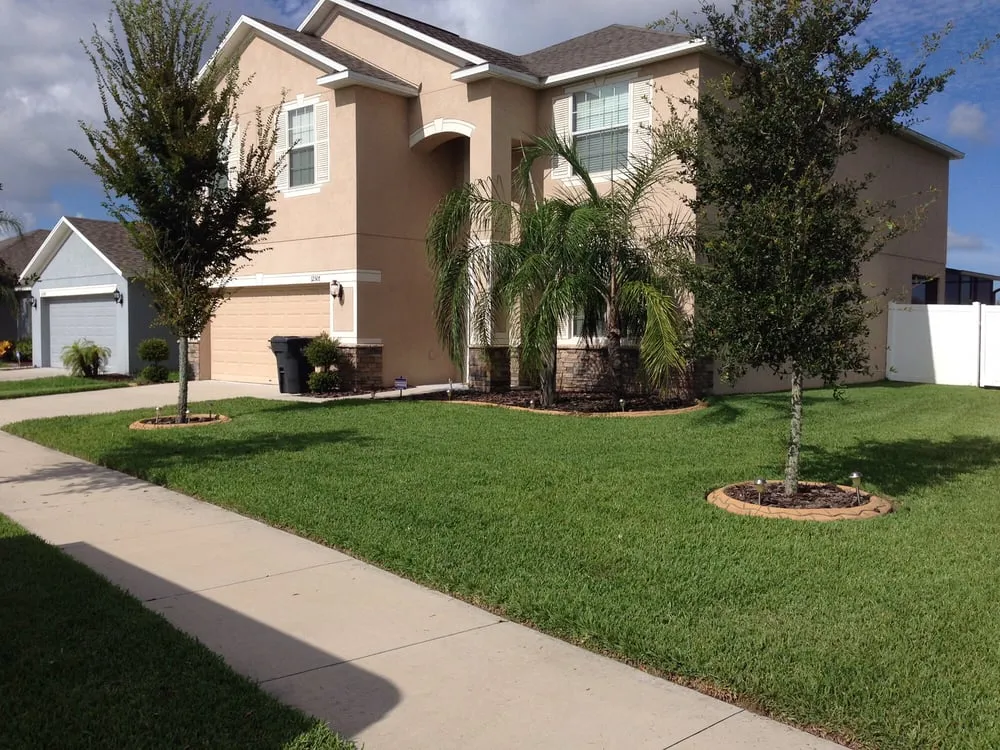 Top-rated lawn care service experts serving Riverview, FL - GrassKickers Lawn Care