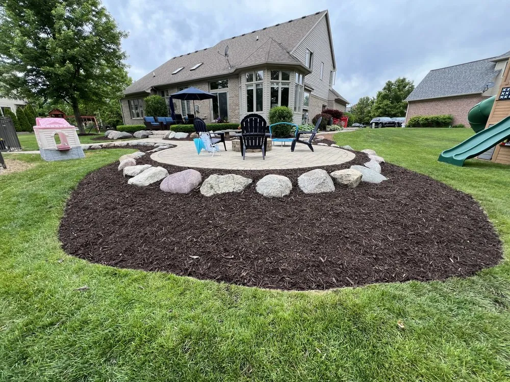 Custom landscaping services experts serving St. Clair Shores, MI - Grassland