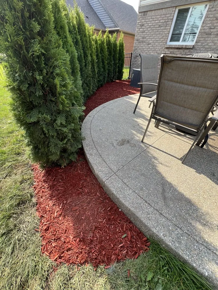 Local outdoor landscaping experts serving St. Clair Shores, MI - Grassland