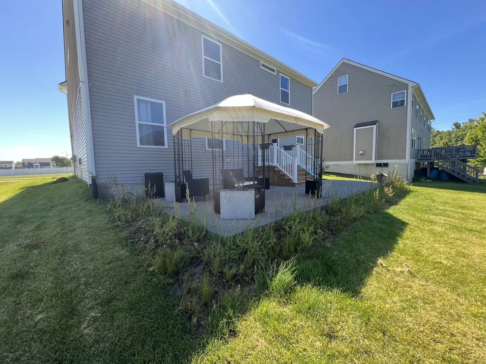 Professional outdoor landscaping in St. Clair Shores, MI - Grassland