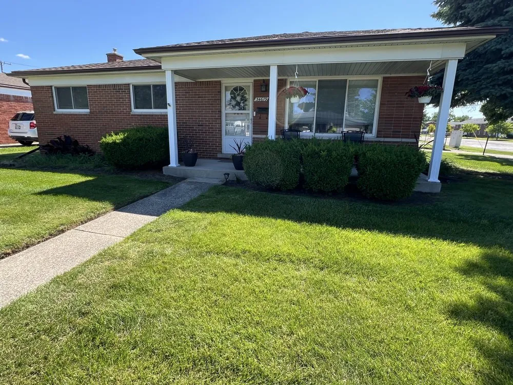 Top-rated lawn care service for beautiful yards across St. Clair Shores, MI - Grassland