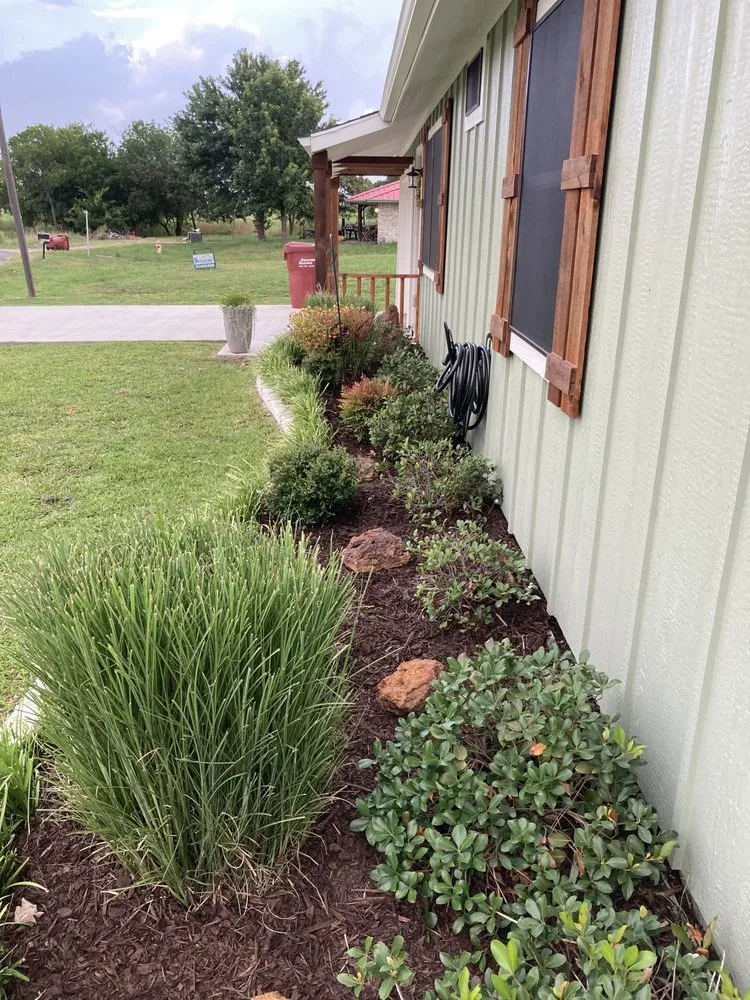 Custom yard cleanup service experts serving Trenton, TX - Grassmaster Lawn Services
