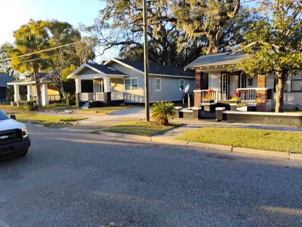 Affordable lawn mowing service in Jacksonville, FL - Grassology Of Jacksonville