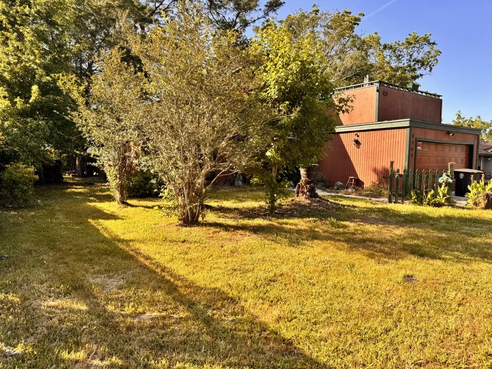 Affordable yard maintenance with custom design across Jacksonville, FL - Grassology Of Jacksonville