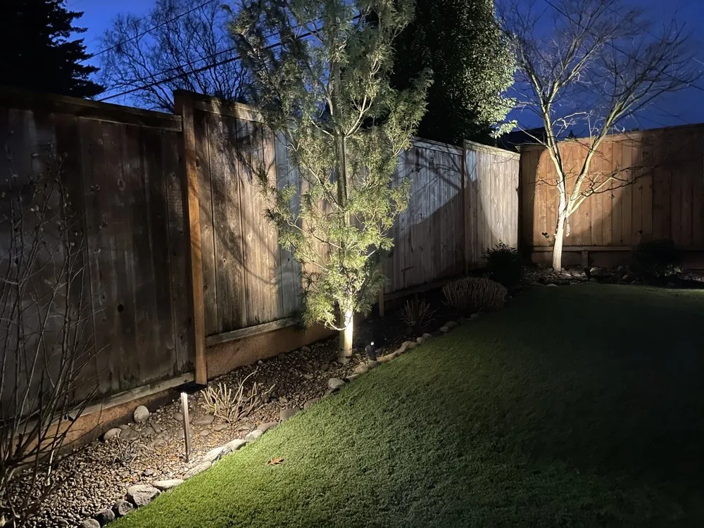 Professional garden landscaping in Lake Oswego, OR by Grassroots Construction