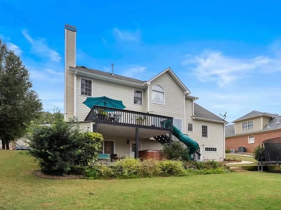 Professional yard cleanup service in Douglasville, GA - GrassRoots Turf