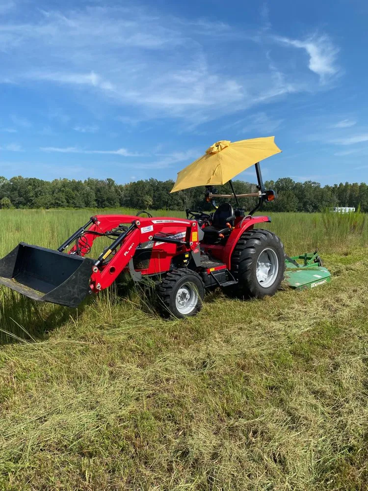 Expert yard cleanup service in Zephyrhills, FL by Grassworks