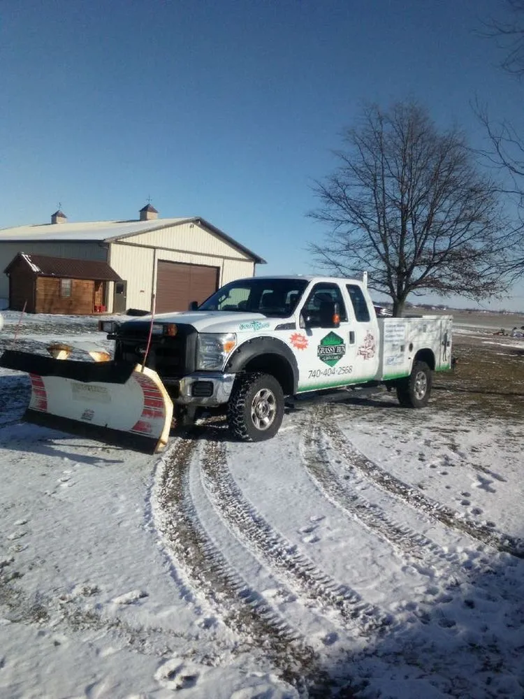 Professional landscaping services experts serving Sabina, OH - Grassy Run Lawn Care