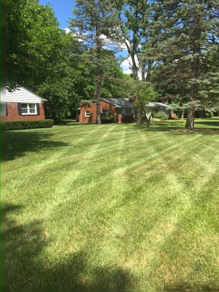 Local garden landscaping experts serving Clinton Township, MI - Gratiot Landscaping